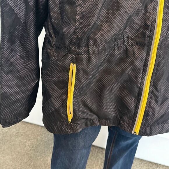 Xersion Lightweight Windbreaker Jacket - Picture 4 of 10